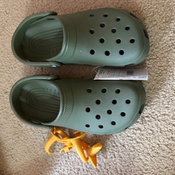 Brand new Green Crocs /marvel Loki W9 - Picture 2 of 3